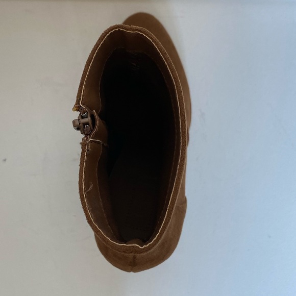 Suede cognac heel ankle fall women’s booties NWOT - Picture 10 of 10